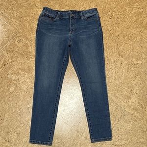 EUC St. John’s Bay skinny leg jeans size 12P